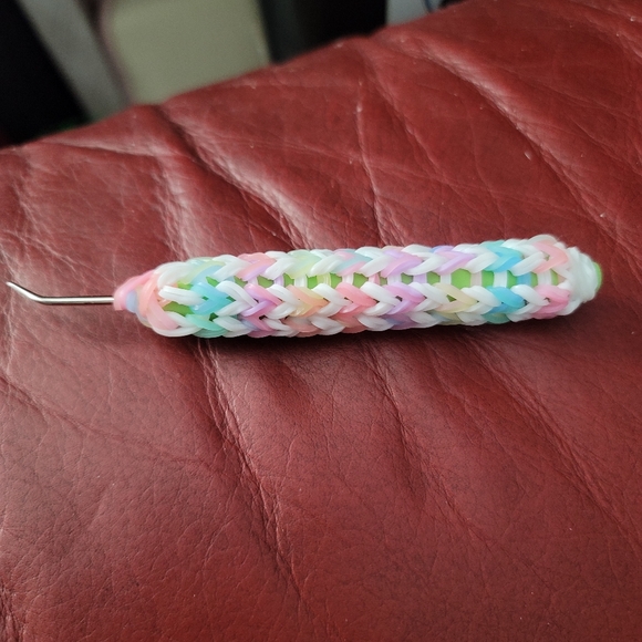 Other Other - Loom hook with grip